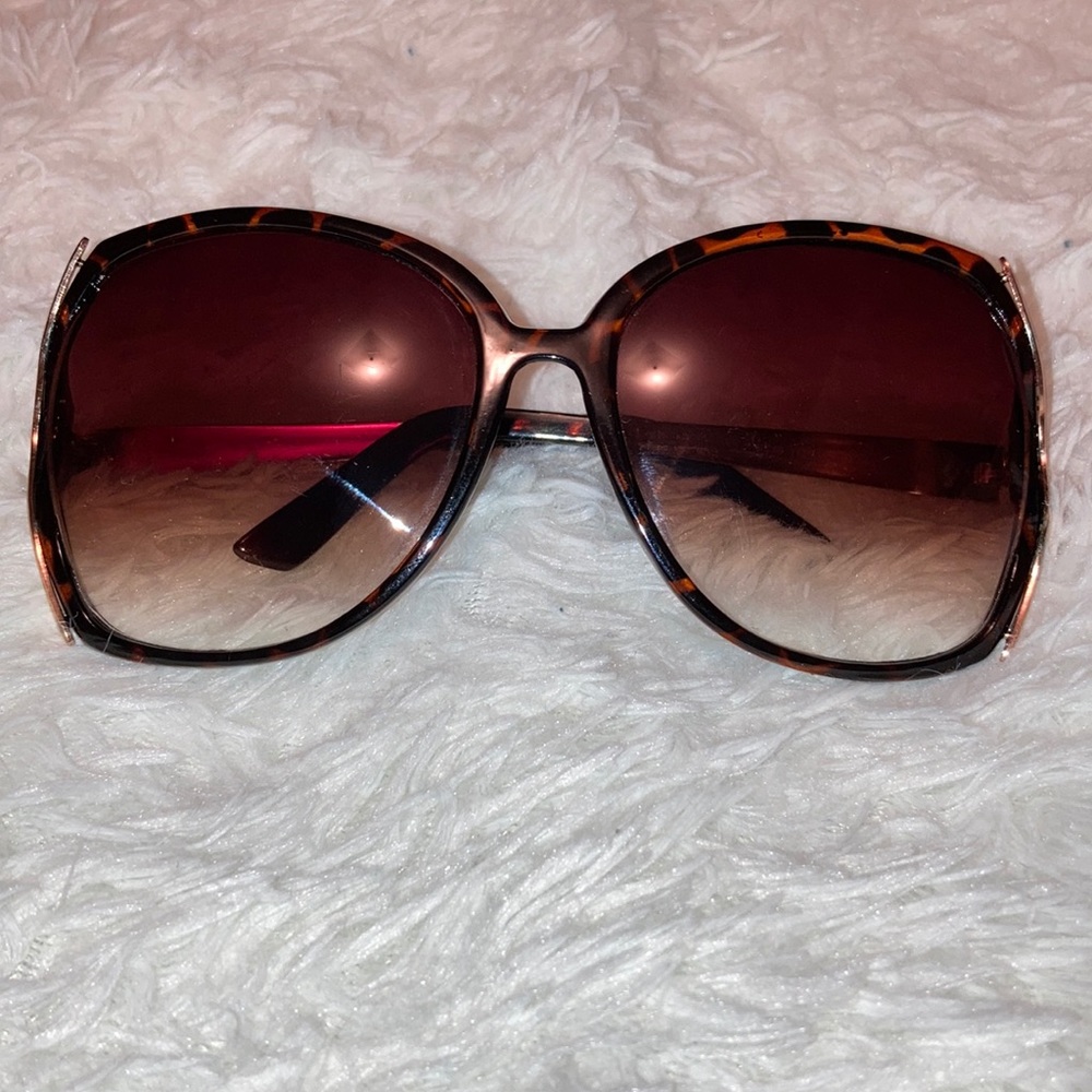 🌴Rounded Oversized Tortoise Shell Sunglasses🌴